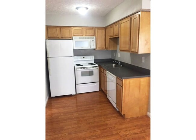 Building Photo - 563 Lowell Ave Unit 563-03