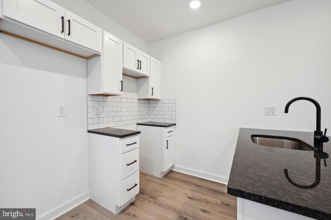 Photo - 3458 Frankford Ave Unidad C