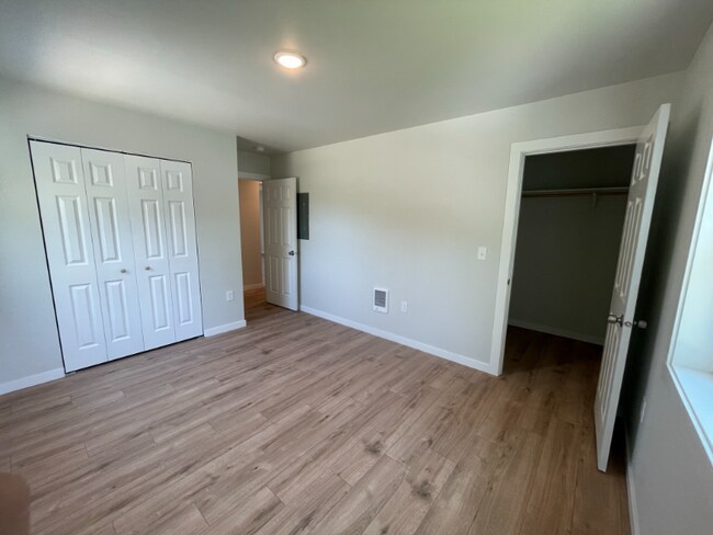 Photo - 1040 W 2nd St Unidad 3A