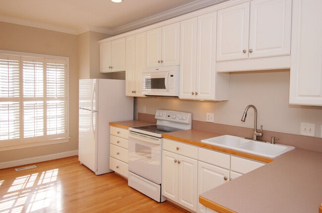 Photo - 1327 Cameron View Ct