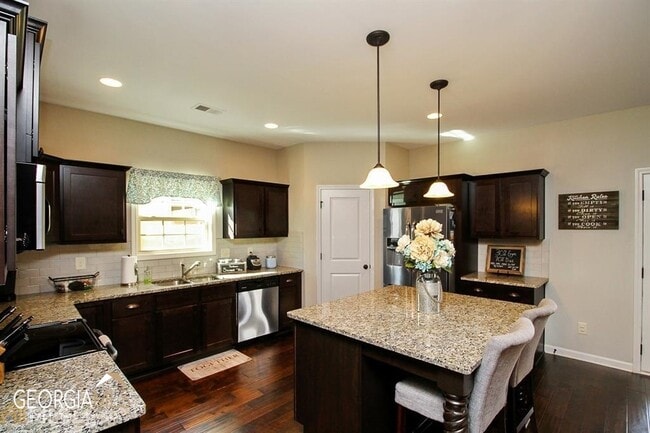 Photo - 345 Cliffhaven Cir