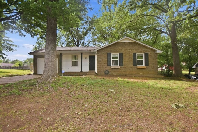 Building Photo - Pet Friendly Ranch!