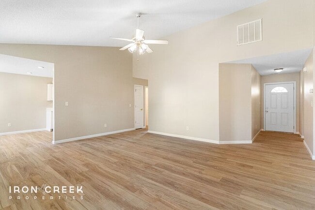 Photo - 89 Running Briar Rd