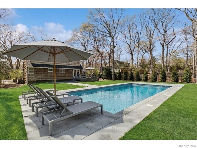 Photo - 135 Pembroke Dr