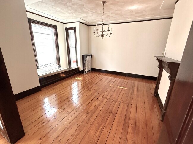 20 Brewster St Unit 1
