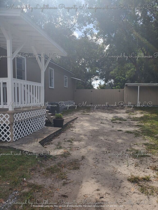 Photo - 2 Bedroom / 2 Bathroom Home in Historic Springfield ? Huge Fenced Yard