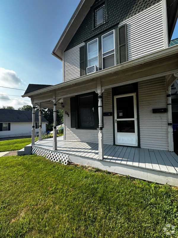 Building Photo - 141 E North St Rental