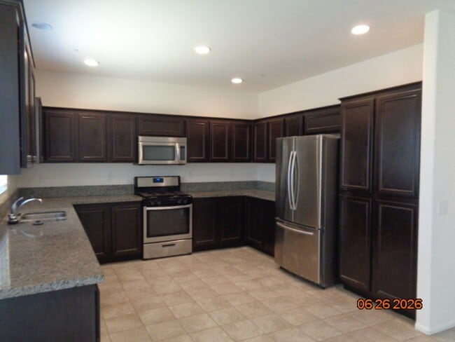 Photo - Beautiful 2 Story Home in the Rosamond Frontier Homes Development