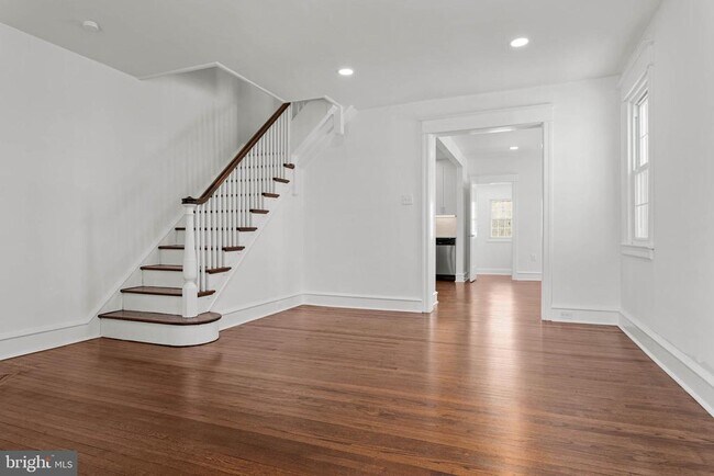 Photo - 137 Kenilworth Rd