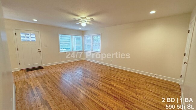 Photo - Remodeled 2 BD | 1 BA Duplex - First Edition Lake Oswego