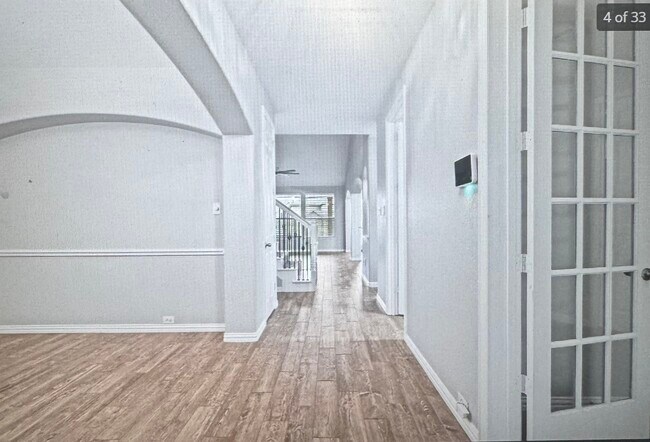 Photo - 438 Bristol St