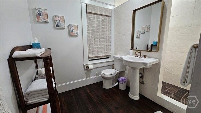 Photo - 14 E 41st St