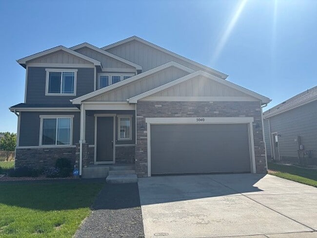 Building Photo - Elegant & Spacious Living in Timnath Ranch