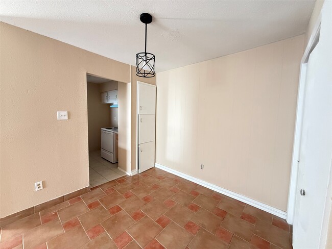 Photo - 7200 Clarewood Dr Unit 605