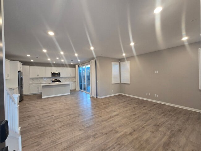 Fresh, Fun & Fully Loaded! 1681 Whitmore L... - Fresh, Fun & Fully Loaded! 1681 Whitmore L...