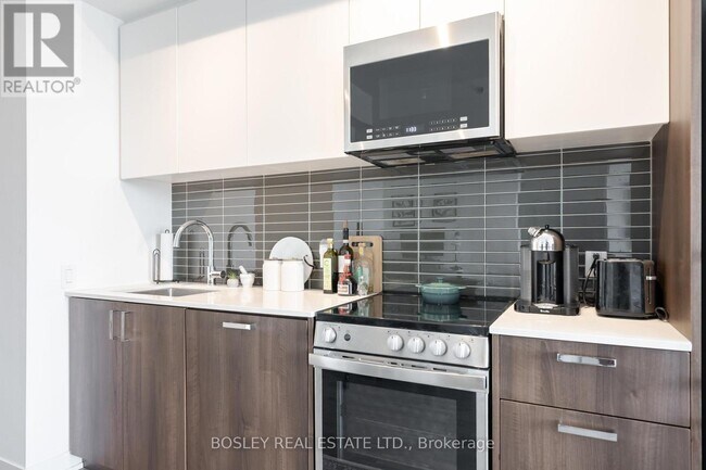 Photo - 1787 St Clair Ave W Unit 531