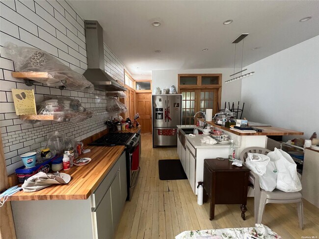 Photo - 103-61 104th St