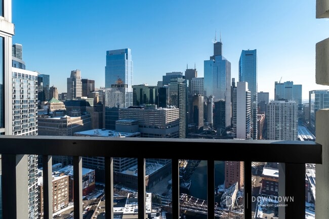 Photo - 500 N Kingsbury St