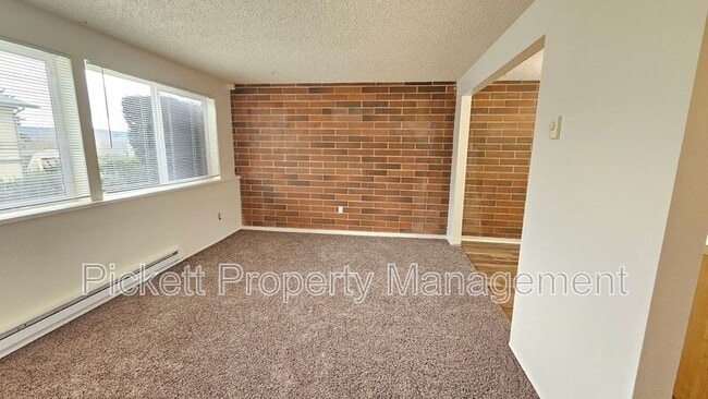 Photo - 1621 Trenton Ave