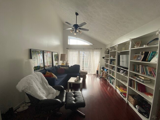 Photo - 1236 S College Mall Rd