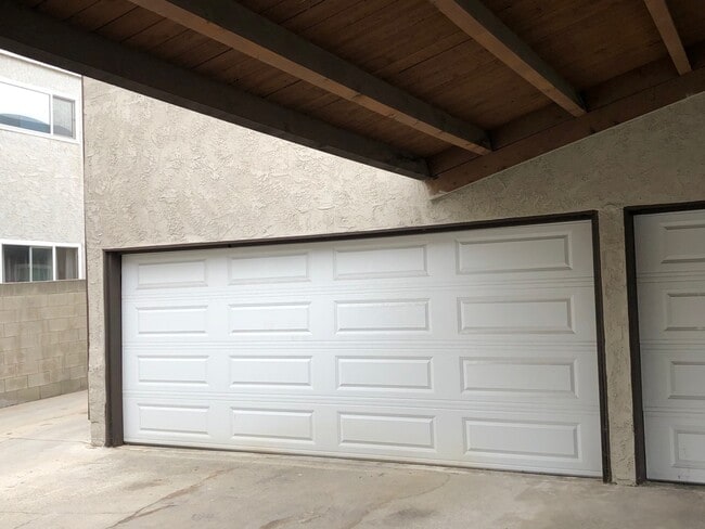 Photo - 2411 Mathews Ave