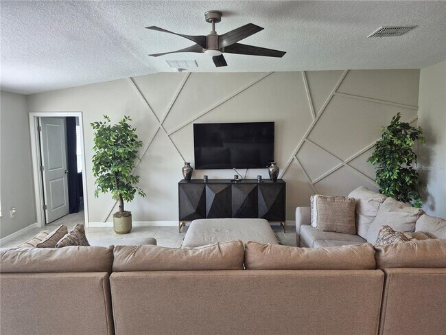 Photo - 7033 King Crk Dr