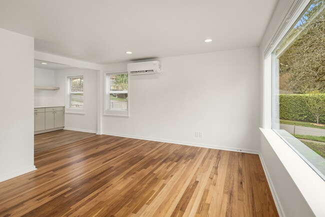 Photo - 4732 45th Ave S