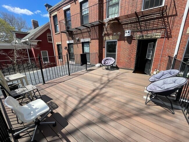 Photo - 18 Perrin St Apartment Unit 2