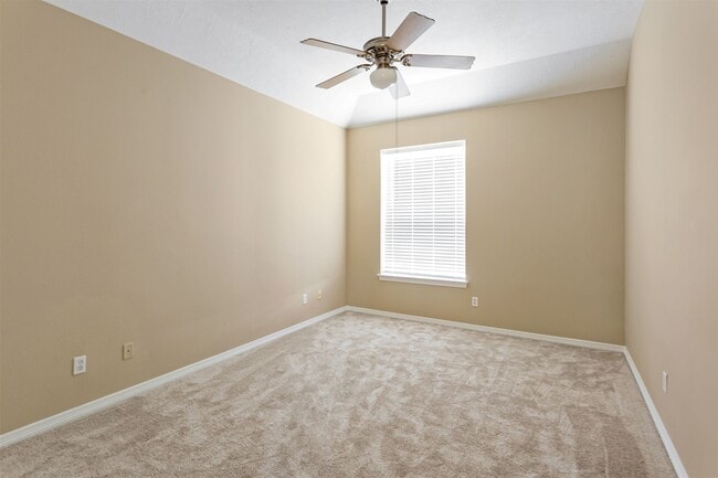 Photo - 18714 Aquatic Dr