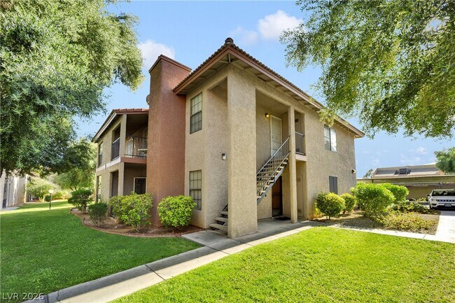 Photo - 5576 W Rochelle Ave. Unidad 24C