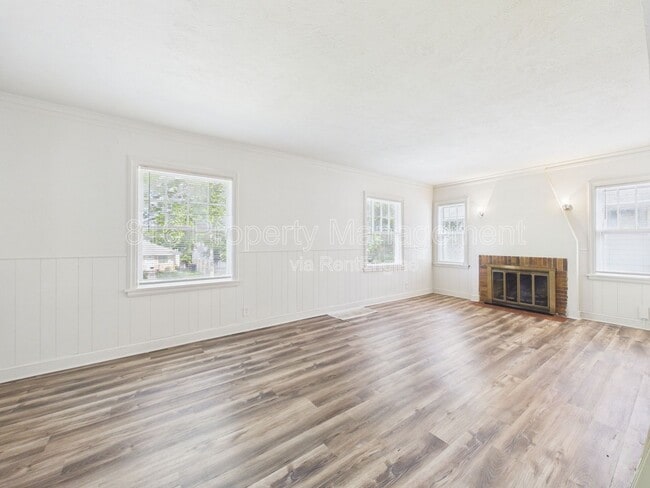 Photo - 5100 Brooklyn Ave