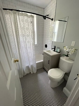 Photo - 231 Lafayette St (Salem, MA)