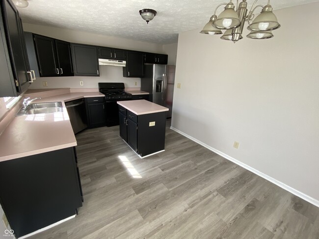 Photo - 5048 Shadow Pointe Dr