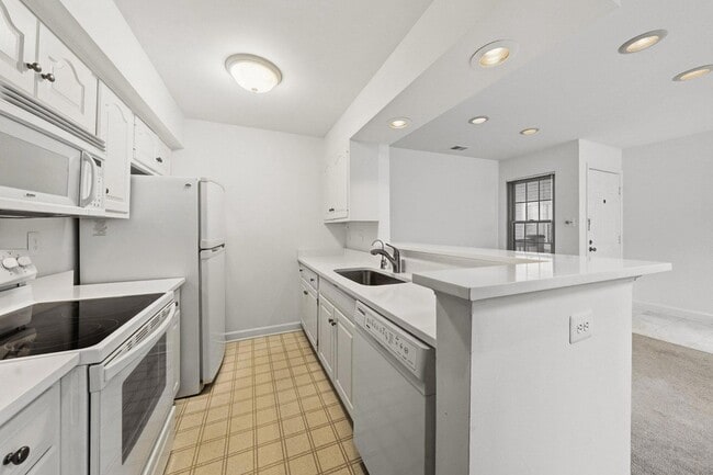 Photo - 5921 Barbados Pl Unidad 202