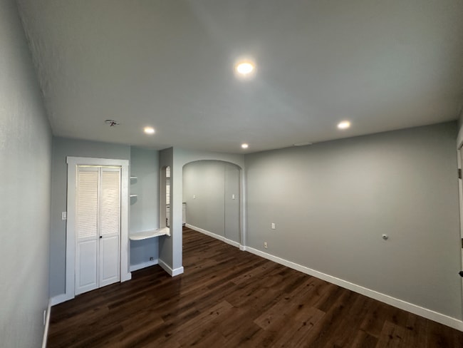 Photo - 2001 Biehn St Unit 6