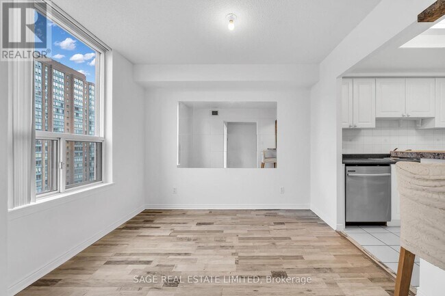 Photo - 135 Hillcrest Ave Unité 1016