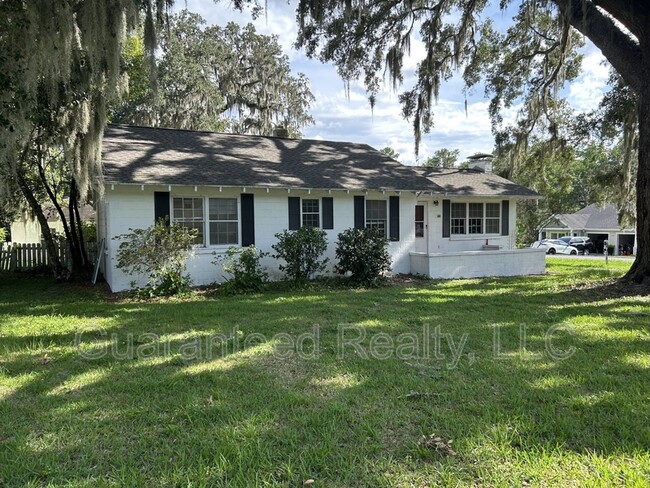 Photo - 704 SE 13th St House