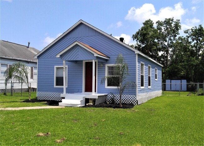 Photo - 2309 35th Ave N