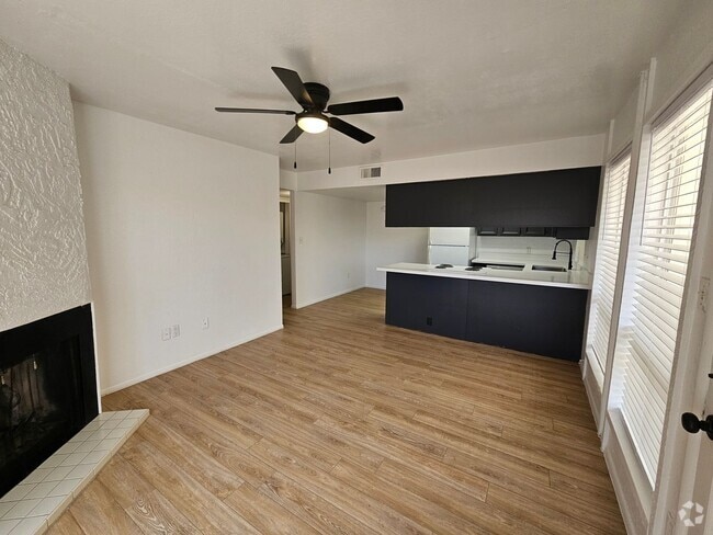 Building Photo - 1 Bedroom Condo - Old Town Scottsdale/ASU ...