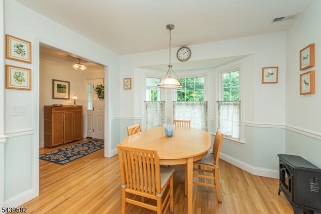 Photo - 31 Cooper Ln
