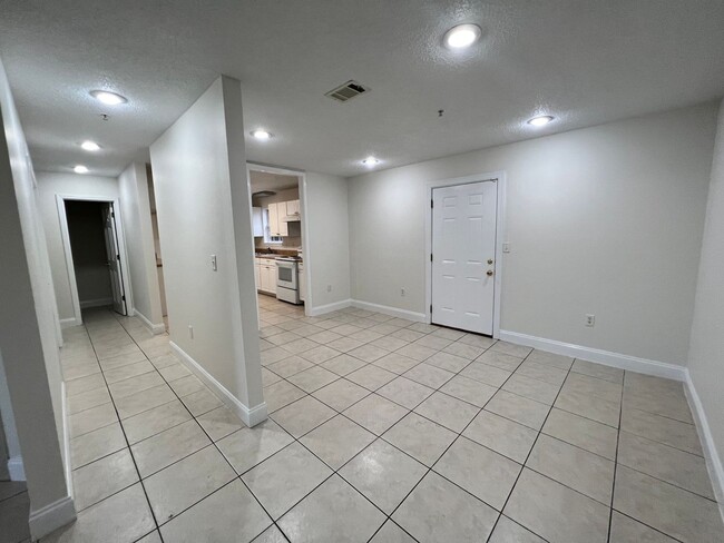 Photo - Central Crestview Location