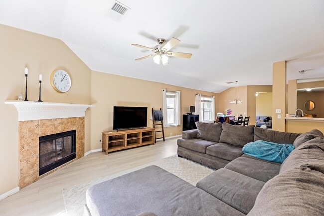 Photo - 1206 Parker Pl