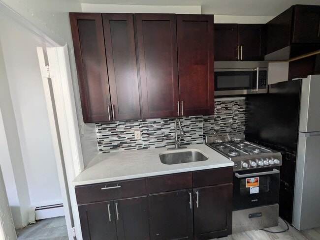 149 Zabriskie St Unit 21