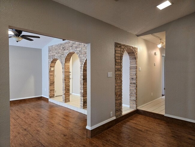 Photo - 3/2 Hewitt Home