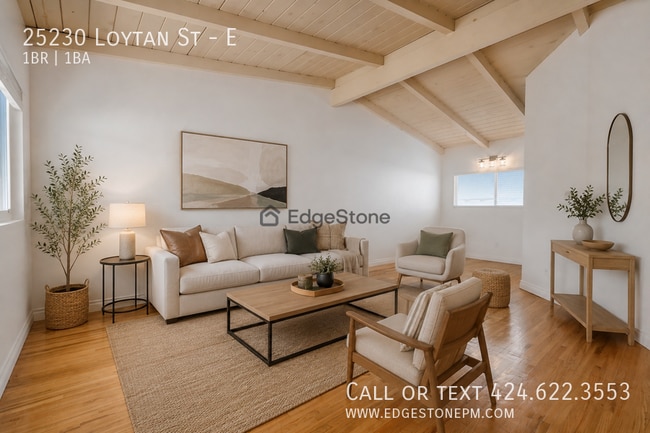 Building Photo - 25230 Loytan St Unit E