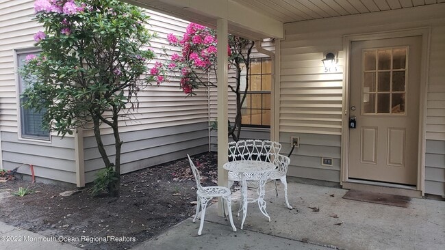 Photo - 506 Daffodil Dr