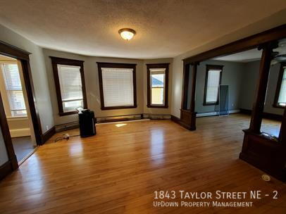 Photo - 1843 NE Taylor St Unidad 2