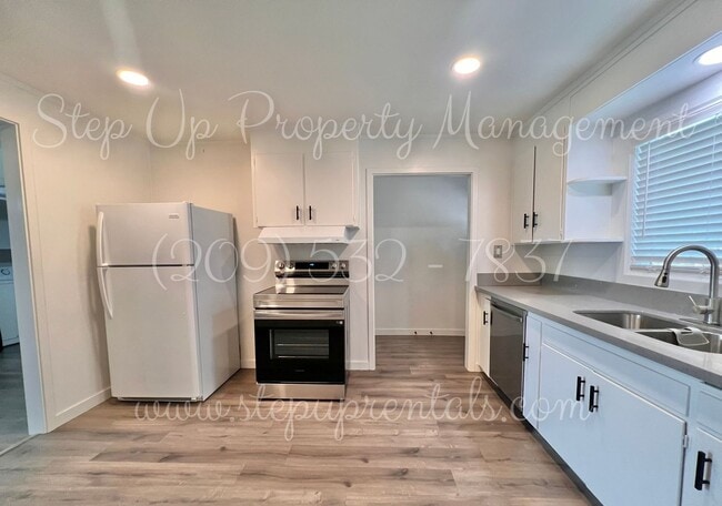 12915 Mountain View Rd Unidad A