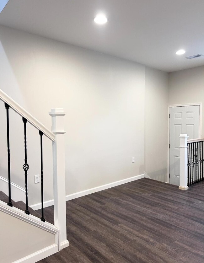 Photo - 1532 Holbrook St