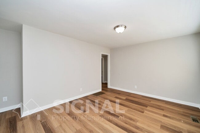 Photo - 300 Norwood Ave